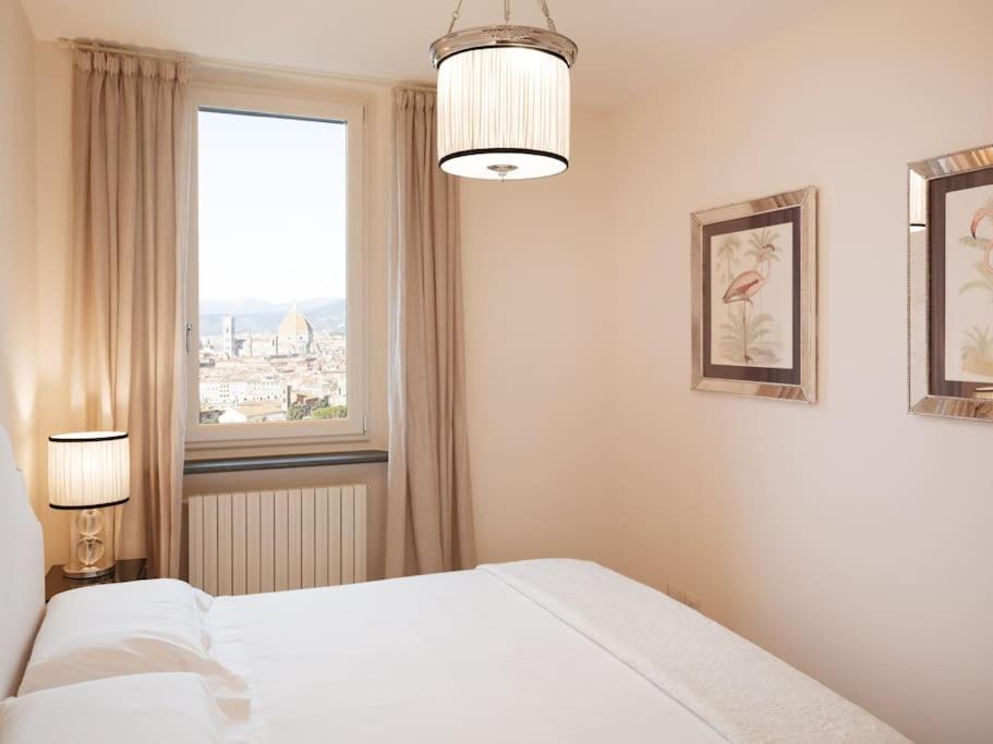 Luxury Window On Apartamento *