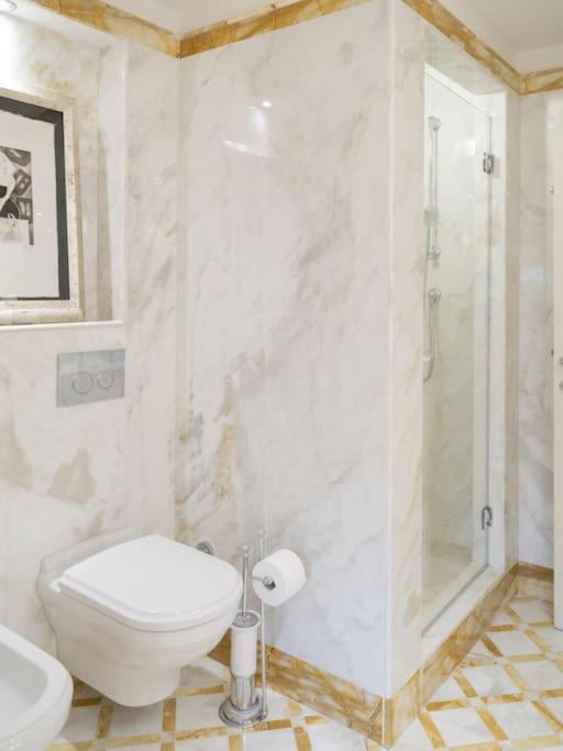 Luxury Window On Apartamento