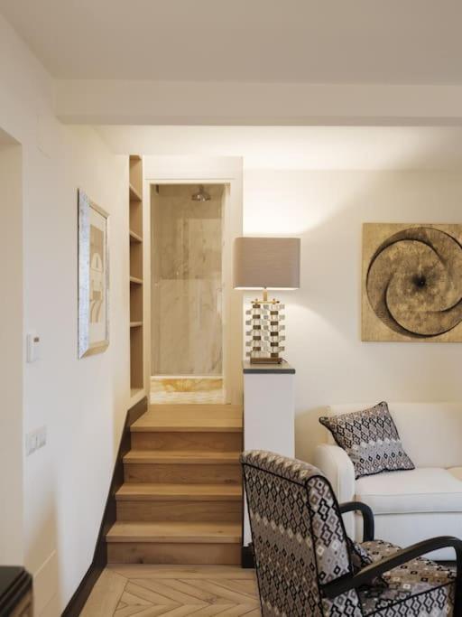 Luxury Window On * Florencia