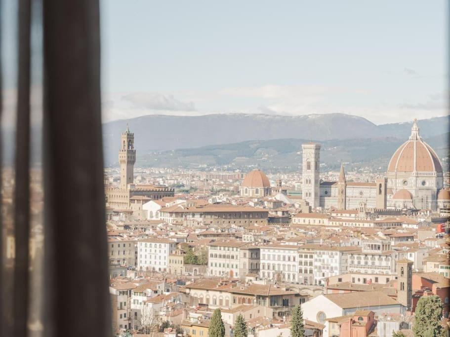 Luxury Window On * Florencia